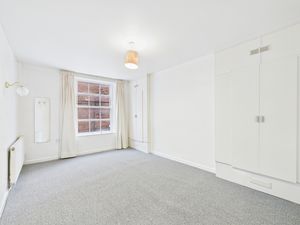 Bedroom- click for photo gallery